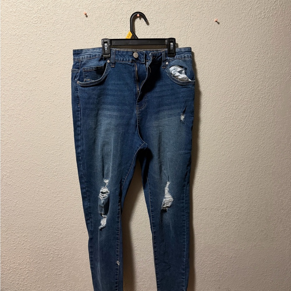 Stylish Blue Distressed Women Jeans